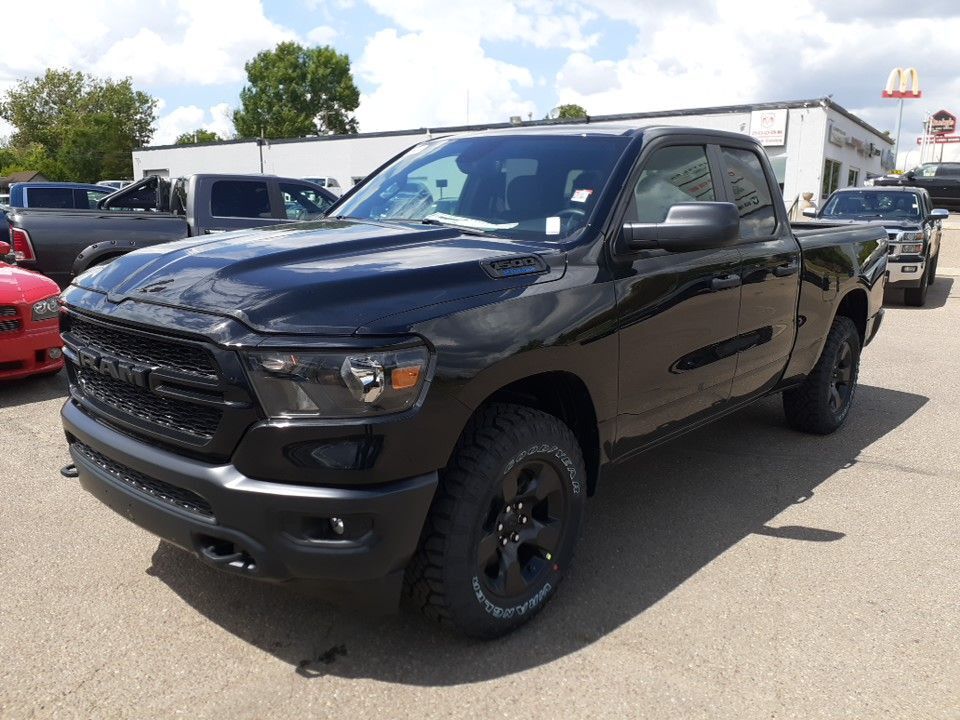 2023 RAM 1500 in Medicine Hat, AB | City Chrysler Jeep - 1C6RRFCG6PN670651