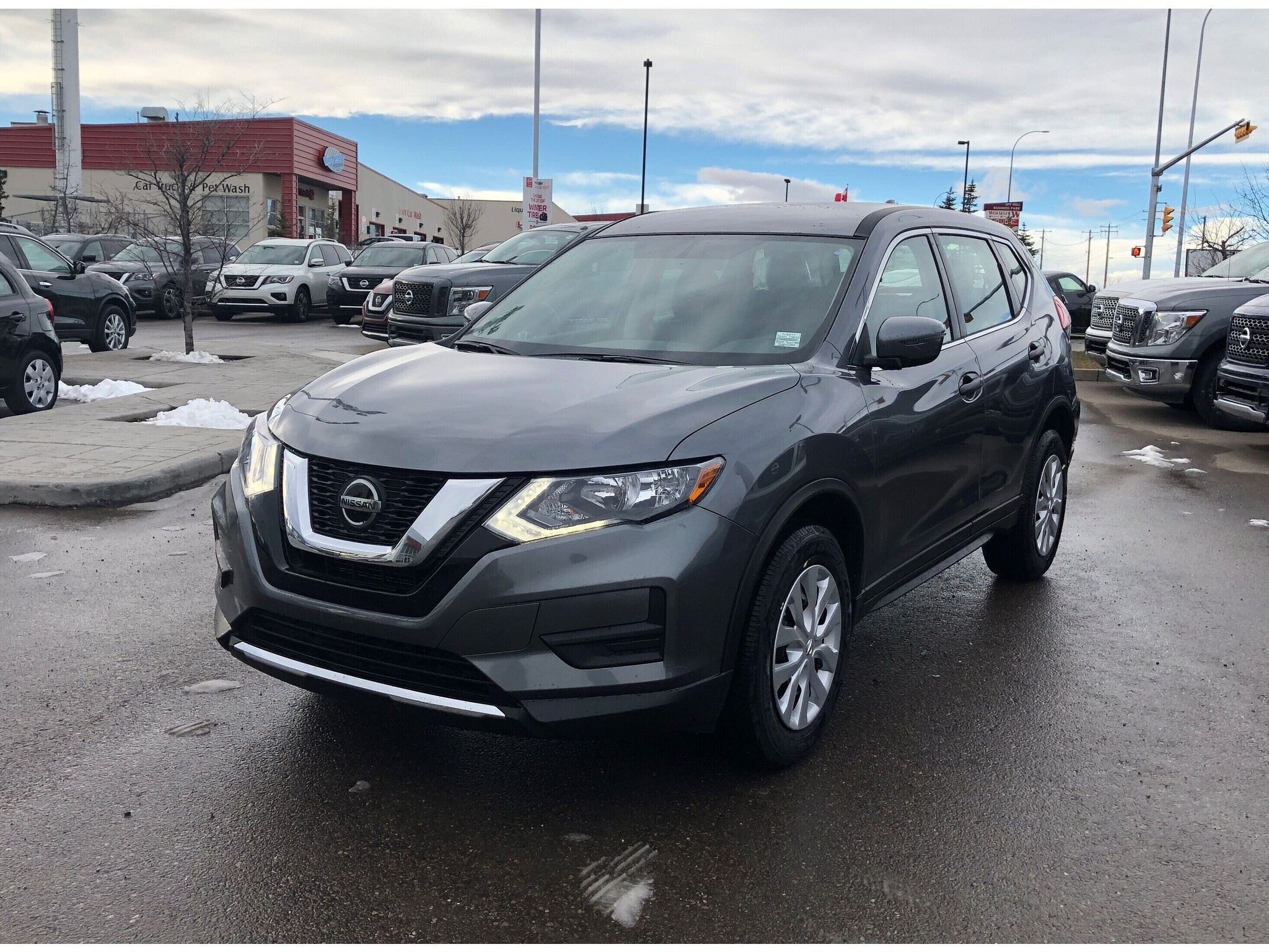 2020 Nissan Rogue in Calgary, AB | South Trail Nissan - 5N1AT2MV1LC742712