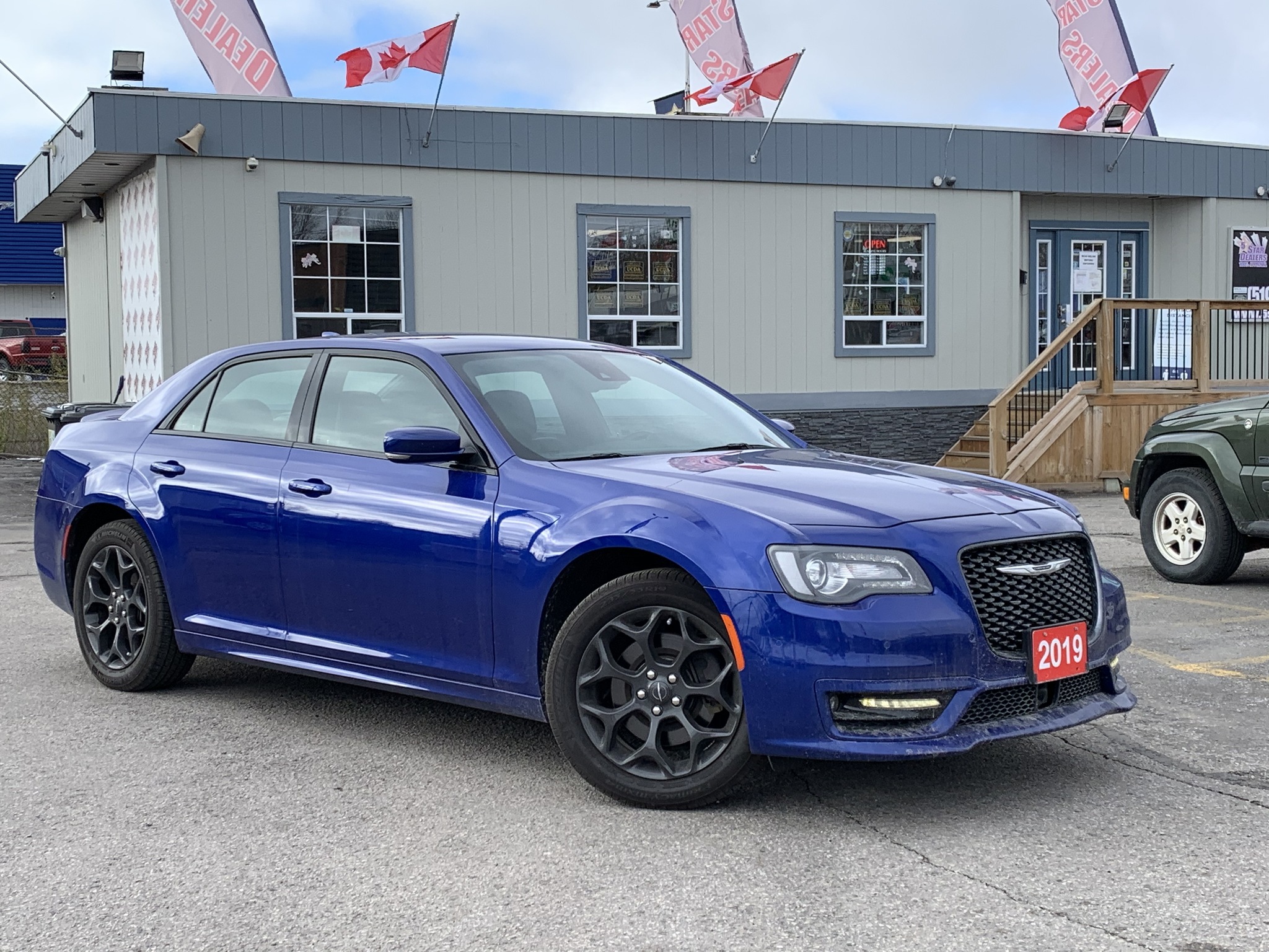 2019 Chrysler 300 in London, Ontario 5 Star Dealers Inc