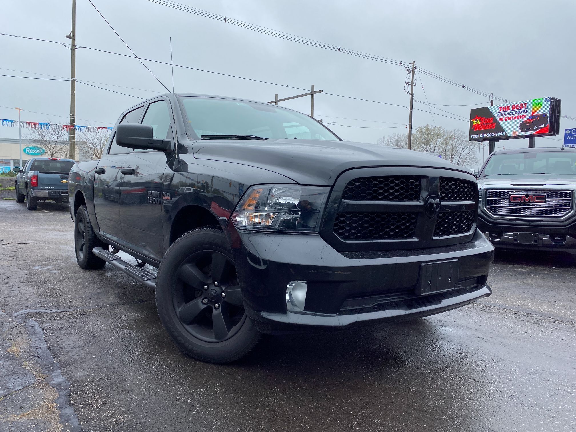 2018 Ram 1500 in London, Ontario | 5 Star Dealers Inc. - 1C6RR7KT2JS270762