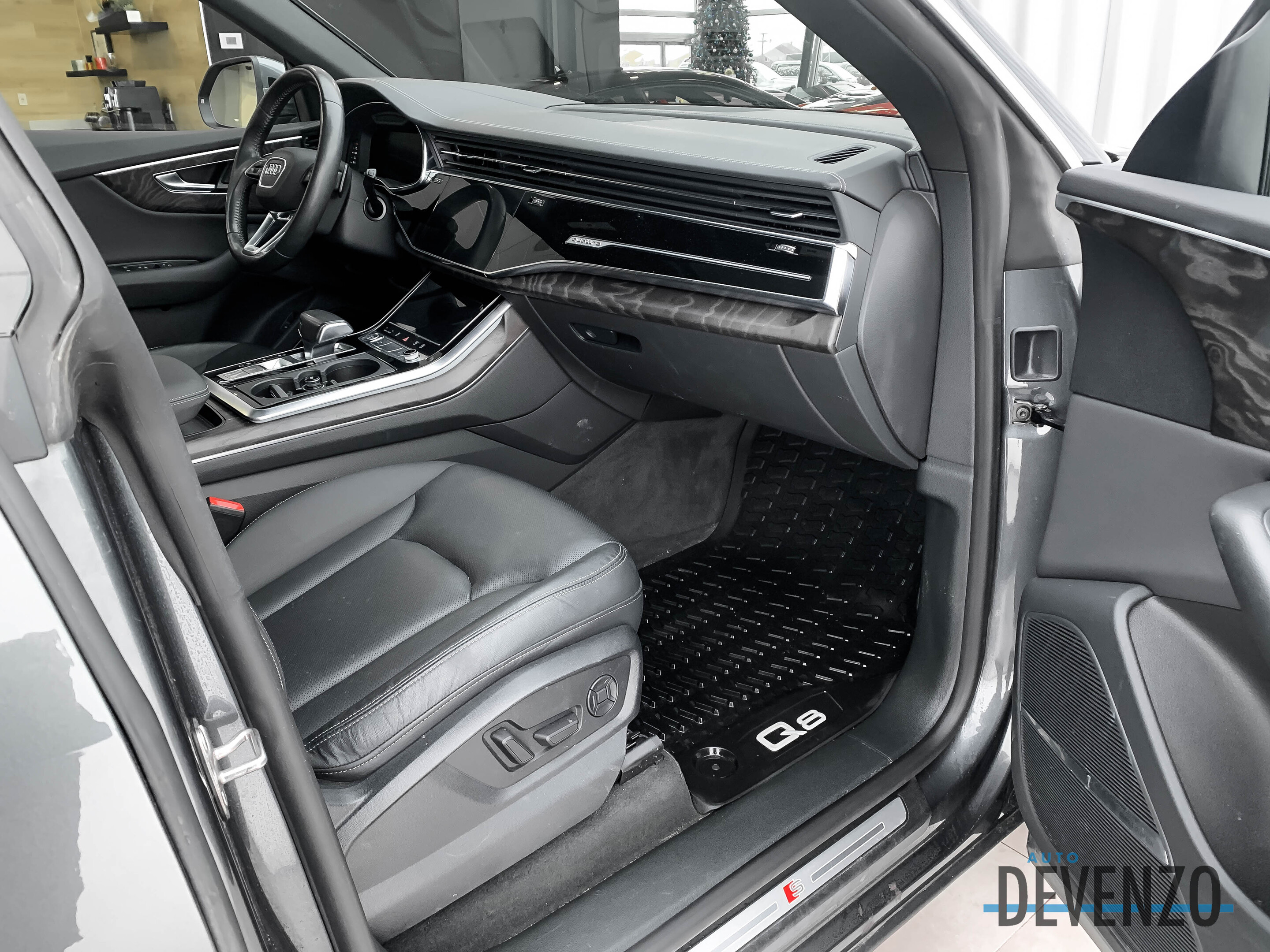 2019 Audi Q8 Technik 55 TFSI Quattro S-Line Sport B&O complet